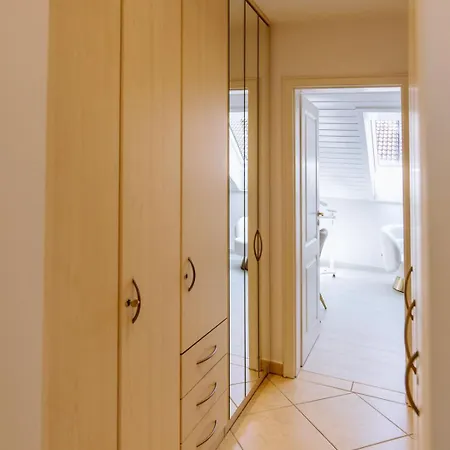 Ferienwohnung Koenig Ludwig - Modernes Design-Apartment Fuer Paare Und Geniesser Am Starnberger See By Livaria Apartment