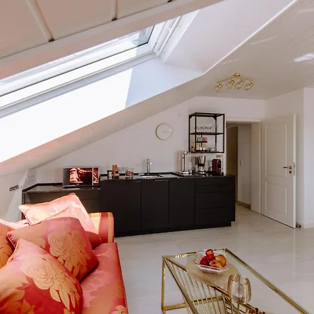 Apartamento König Ludwig - Boutique-apartment Für Paare Und Genießer Am Starnberger By Livaria