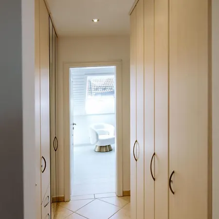 König Ludwig - Boutique-apartment Für Paare Und Genießer Am Starnberger By Livaria * Berg am Starnberger See