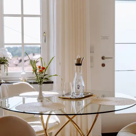 König Ludwig - Boutique-apartment Für Paare Und Genießer Am Starnberger By Livaria Berg am Starnberger See