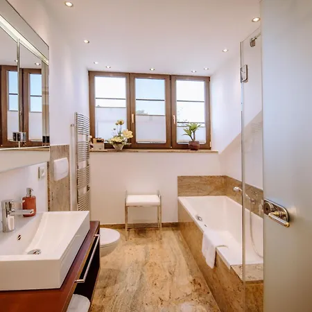 König Ludwig - Boutique-apartment Für Paare Und Genießer Am Starnberger By Livaria Apartamento