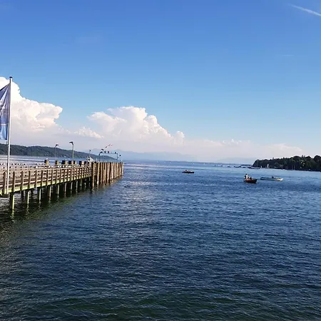 Koenig Ludwig - Modernes Design-apartment Fuer Paare Und Geniesser Am Starnberger By Livaria Berg am Starnberger See